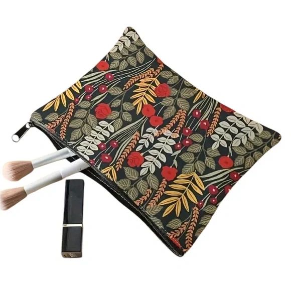 Floral & Foliage Patterned Makeup Bag - Picture 2 of 3